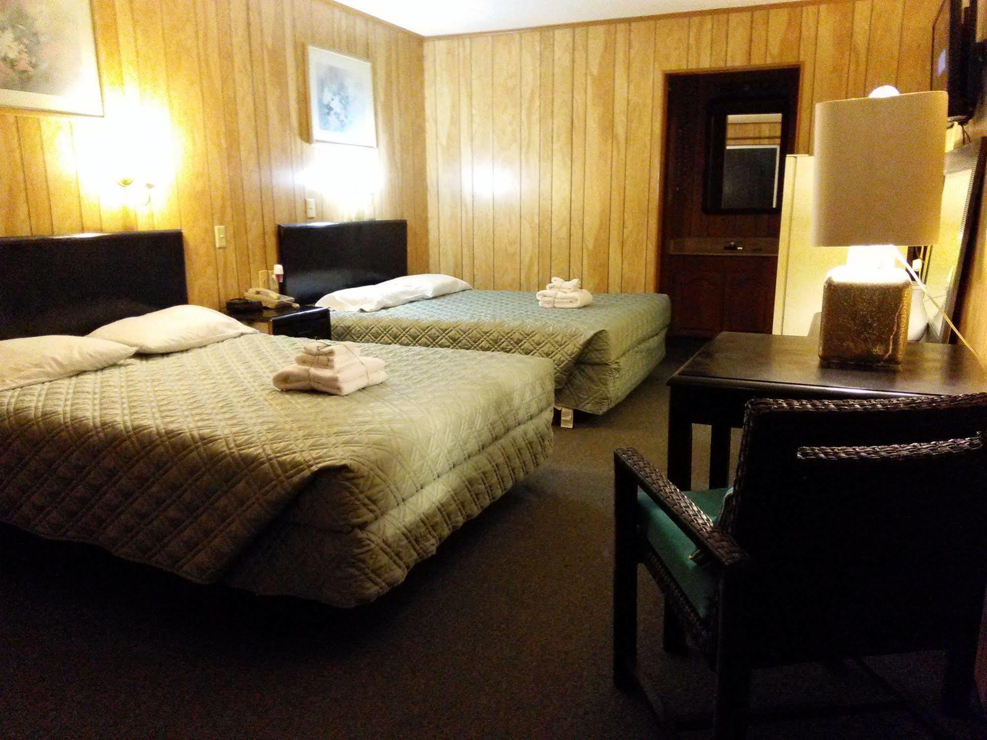 Oyo Tx Hubbard Creek Hotel 2*